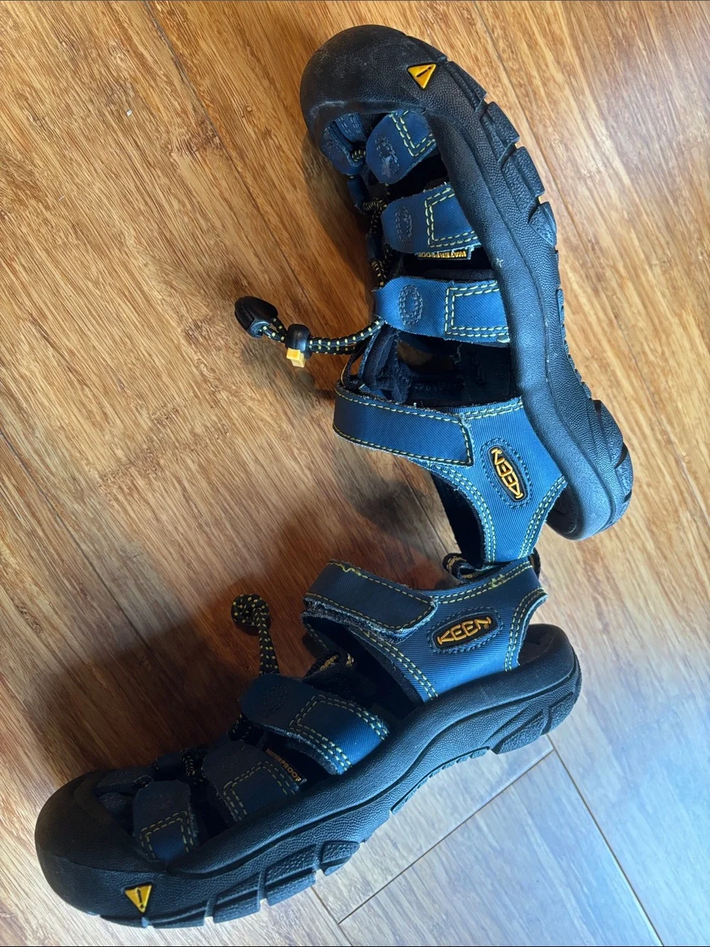 Keen Kids Navy and Black Closed-Toe Outdoor Sandals